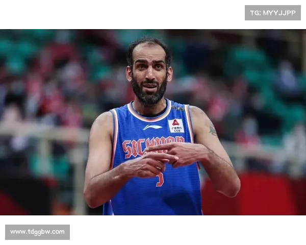 哈达迪不退役:力求卓越、球队需求、经验丰富、身体素质、个人目标 哈达迪不退役:力求卓越、球队需求、经验丰富、身体素质、个人目标